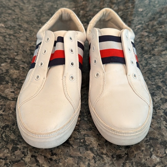 Tommy Hilfiger Classic White Sneakers with Red and Blue Stripes 8M - Picture 2 of 9
